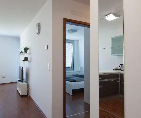 Διαμέρισμα Juls Next To Football And Hockey Stadium Μπρατισλάβα