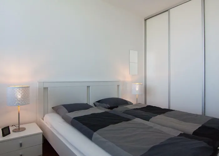 Διαμέρισμα Juls Next To Football And Hockey Stadium