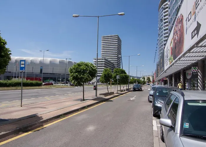 Juls Next To Football And Hockey Stadium * Μπρατισλάβα