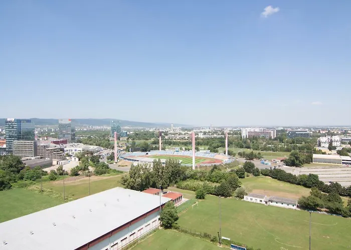 Juls Next To Football And Hockey Stadium Διαμέρισμα