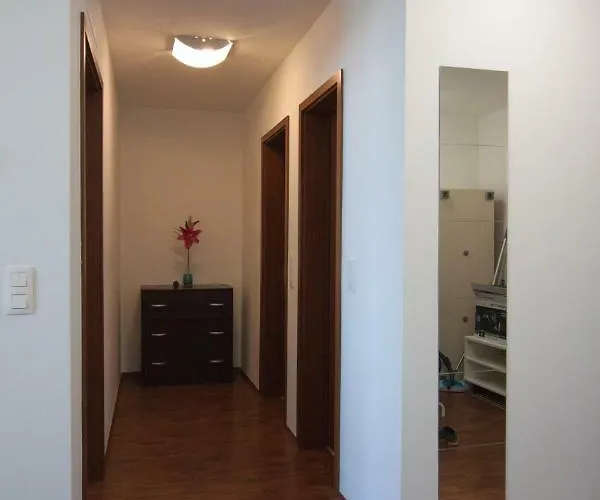 Juls Next To Football And Hockey Stadium Διαμέρισμα *