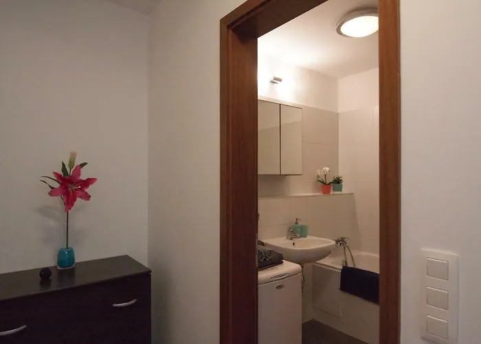 Juls Next To Football And Hockey Stadium Διαμέρισμα