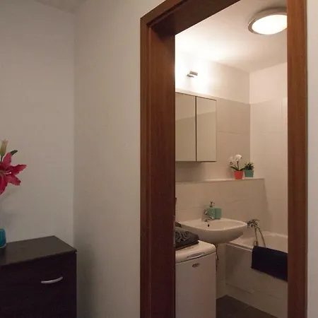 Juls Next To Football And Hockey Stadium Apartmán